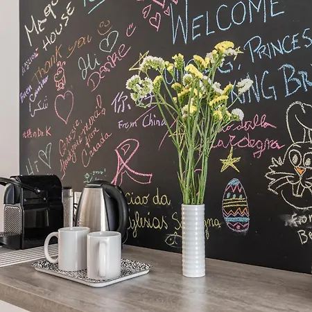 Apartament Maqueda House *