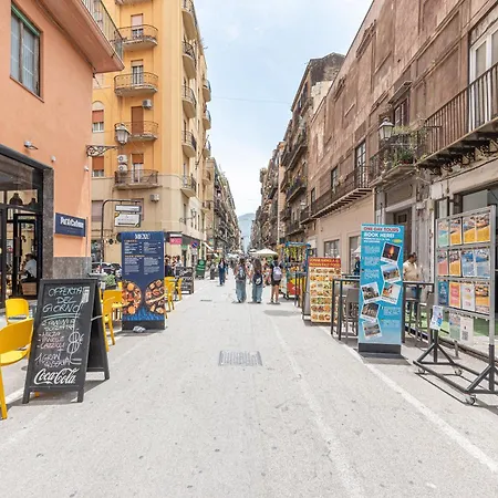 Maqueda House * Palermo