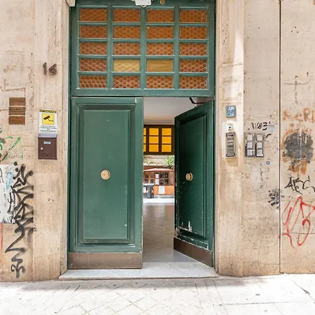 Apartament Maqueda House *