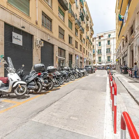 Maqueda House Apartament Palermo